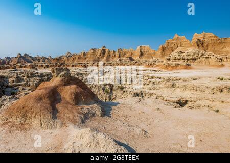 Buttes e Canyons si trovano in tutto il Badlands National Park Foto Stock