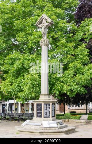 War Memorial, Town Square, High Street, Nantwich, Cheshire, Inghilterra, Regno Unito Foto Stock