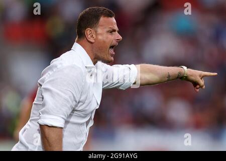 Doncaster, Regno Unito. 23 luglio 2021. Doncaster Rovers Manager Richie Wellens durante la partita pre-stagionale amichevole tra Doncaster Rovers e Newcastle United al Keepmoat Stadium il 23 luglio 2021 a Doncaster, Inghilterra. (Foto di Daniel Chesterton/phcimages.com) Credit: PHC Images/Alamy Live News Foto Stock