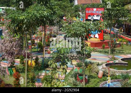 Una vista parte di Korea Fantasy a Kediri Foto Stock