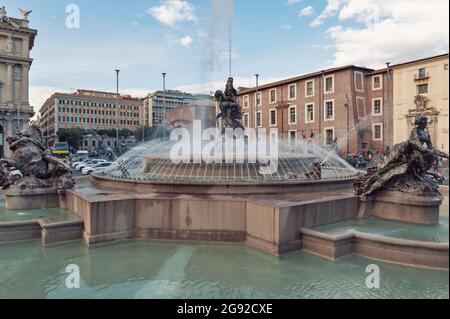 Roma, Italia - Ottobre 2019: La Fontana delle Naiadi situata al centro di Piazza della Repubblica, sul colle Viminale di Roma Foto Stock