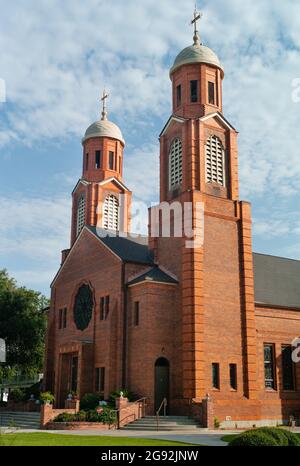 Esterno della chiesa cattolica di San Bernardo, Breaux Bridge, Louisiana, Stati Uniti Foto Stock