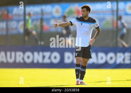 Auronzo di Cadore, Italia. 23 luglio 2021. Felipe Anderson della SS Lazio gesti durante la partita di calcio pre-stagione amichevole tra SS Lazio e US Triestina. SS Lazion ha vinto 5-2 su US Trientina. Credit: Nicolò campo/Alamy Live News Foto Stock