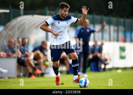 Auronzo di Cadore, Italia. 23 luglio 2021. Jonathan Rodriguez Menendez della SS Lazio in azione durante la partita di calcio pre-stagione amichevole tra SS Lazio e US Triestina. SS Lazion ha vinto 5-2 su US Trientina. Credit: Nicolò campo/Alamy Live News Foto Stock