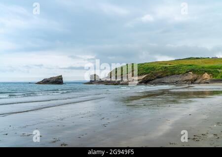 Spiaggia a Broad Haven, un villaggio nel sud Pembrokeshire, Galles. Foto Stock