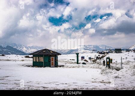 bumla passare india cina confine internazionale coperto di neve al giorno immagine è presa a bumla passo arunachal pradesh india. Foto Stock