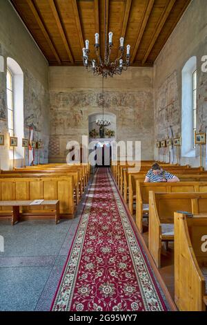 Strzelniki Gotico medievale piccola chiesa di villaggio bassa Slesia Polonia con affreschi 14 ° secolo Biblia pauperum Foto Stock