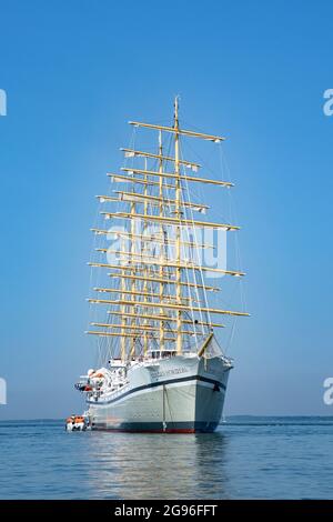 Un design classico. Il Golden Horizon ha uno scafo in acciaio, cinque montanti ed è basato su un design francese. È la più grande nave a vela di lusso del mondo. Foto Stock