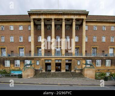 NORWICH, REGNO UNITO - 08 agosto 2016: Una foto di primo piano dell'edificio arceco della sala civica a Norwich che ospita gli uffici del consiglio Foto Stock