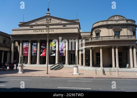 Architettura neoclassicismo sul Teatro Solis, Montevideo Uruguay Foto Stock