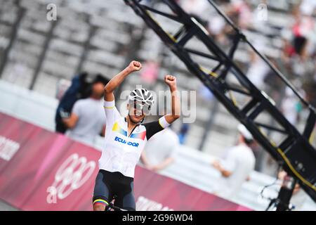 Shizuoka, Giappone. 24 luglio 2021. Richard Carapaz (ECU) Ciclismo : la corsa di strada degli uomini durante i Giochi Olimpici di Tokyo 2020 al circuito Internazionale di Fuji a Shizuoka, Giappone . Credit: Shutaro Mochizuki/AFLO/Alamy Live News Foto Stock