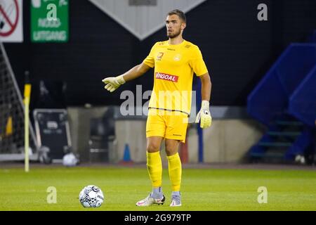 ARNHEM, PAESI BASSI - LUGLIO 24: Jari De Busser di Lommel SK durante il pre-season friendly match tra Vitesse e Lommel SK a Gelredome il 24 luglio 2021 ad Arnhem, Paesi Bassi (Foto di René Nijhuis/Orange Pictures) Foto Stock