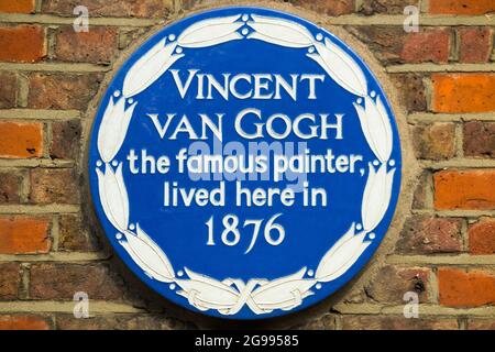 Targa blu dedicata a Vincent Van Gogh che visse in questa casa su Twickenham Road, Isleworth, Middlesex, West London, nel 1876. (127) Foto Stock