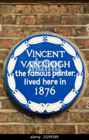 Targa blu dedicata a Vincent Van Gogh che visse in questa casa su Twickenham Road, Isleworth, Middlesex, West London, nel 1876. (127) Foto Stock