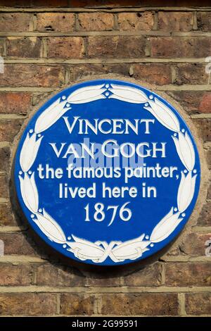 Targa blu dedicata a Vincent Van Gogh che visse in questa casa su Twickenham Road, Isleworth, Middlesex, West London, nel 1876. (127) Foto Stock