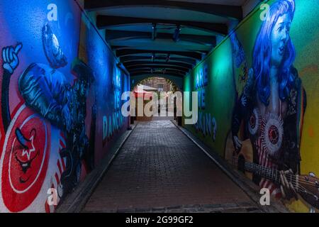 Ingresso tunnel allo Sloans's Market da Argyle Street nel centro di Glasgow, Scozia, Regno Unito Foto Stock