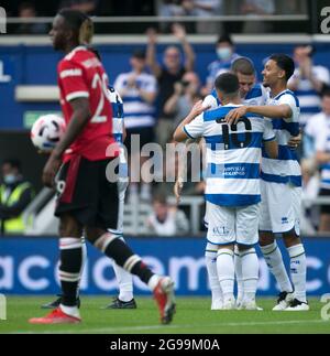 LONDRA, REGNO UNITO. 24 LUGLIO Lyndon Dykes of Queens Park Rangers festeggia dopo aver segnato durante la partita pre-stagione tra Queens Park Rangers e Manchester United al Kiyan Prince Foundation Stadium., Londra sabato 24 luglio 2021. (Credit: Federico Maranesi | MI News) Foto Stock