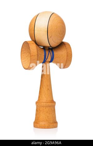 Classico giocattolo in legno kendama con fili blu isolati su sfondo bianco Foto Stock