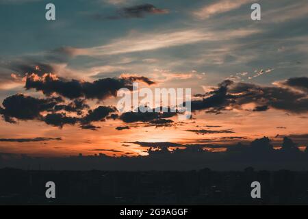 Una giornata incredibile, si conclude con un colpo quando il sole si stabilisce. Foto Stock