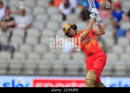 Manchester, Regno Unito. 25 luglio 2021. Erin Burns batte per Birmingham Phoenix a Manchester, Regno Unito il 7/25/2021. (Foto di Conor Molloy/News Images/Sipa USA) Credit: Sipa USA/Alamy Live News Foto Stock