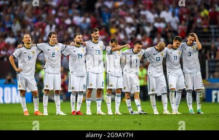 Mosca, Russia - 1 luglio 2018. I giocatori russi Sergei Ignashevich, Mario Fernandes, Vladimir Granat, Alexander Erokhin, Denis Cheryshev, Aleksandr Golo Foto Stock