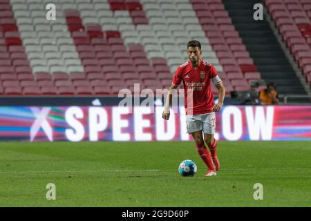 25 luglio 2021. Lisbona, Portogallo. Il centrocampista di Benfica dal Portogallo Pizzi (21) in azione durante il gioco amichevole tra SL Benfica vs Olympique Marseille Credit: Alexandre de Sousa/Alamy Live News Foto Stock