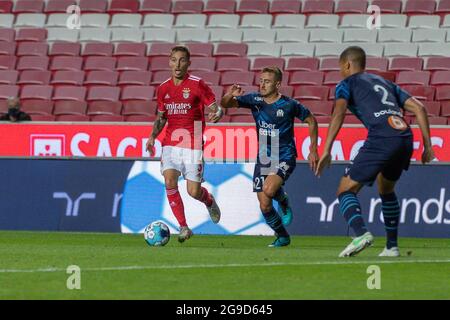 25 luglio 2021. Lisbona, Portogallo. Il difensore di Benfica dalla Spagna Alex Grimaldo (3) in azione durante il gioco amichevole tra SL Benfica vs Olympique Marseille Credit: Alexandre de Sousa/Alamy Live News Foto Stock