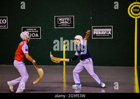 Francia, Nouvelle-Aquitaine, Pirenei Atlantici, Paesi Baschi, Saint-Jean-de-Luz, Parte di cesta punta, una specialità della pelota basca Foto Stock