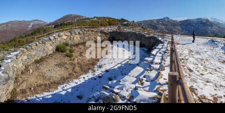 Visita la vecchia Corral de Lobos o la trappola dei Lupi. La Garganta, Extremadura, Spagna Foto Stock