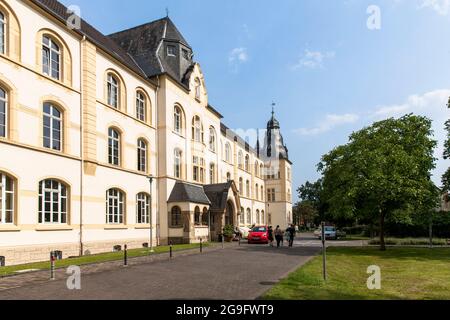 L'ospedale Alexianer nel distretto di Porz-ENSEN, Colonia, Germania. Das Alexianer Krankenhaus a Porz-ENSEN, Koeln, Germania. Foto Stock