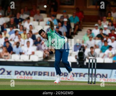 LONDRA, INGHILTERRA - Luglio 22: REECE Topley of Oval Invincibles durante il centinaio tra Oval Invincible Men e Manchester Originals Men a Kia Oval St Foto Stock