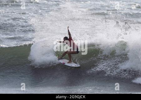 Chiba, Giappone. 26 luglio 2021. Johanne Defay (fra) Surfing : Women's Round 3 durante i Giochi Olimpici di Tokyo 2020 alla Tsurigasaki Surfing Beach a Chiba, Giappone . Credit: KONDO/AFLO/Alamy Live News Foto Stock