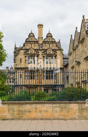 Facciata anteriore del Trinity College Jackson Building, vista da Broad Street, Oxford, Inghilterra, Regno Unito Foto Stock