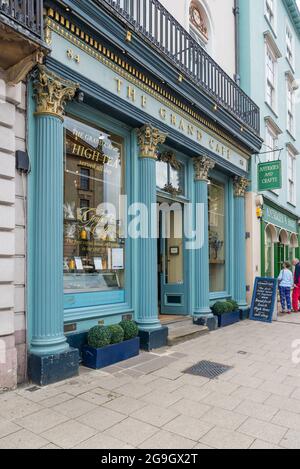 Il Grand Cafe si trova sul sito della più antica caffetteria in Inghilterra (fondata intorno al 1650) in High Street, Oxford, Inghilterra, Regno Unito. Foto Stock