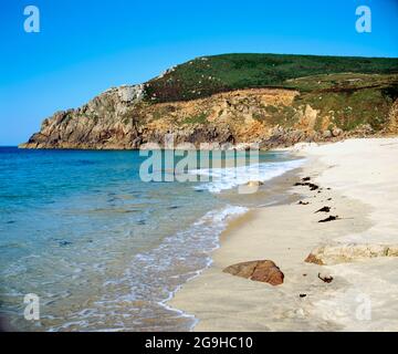 portheras baia vicino pendeen guardare, a ovest della cornovaglia. Foto Stock