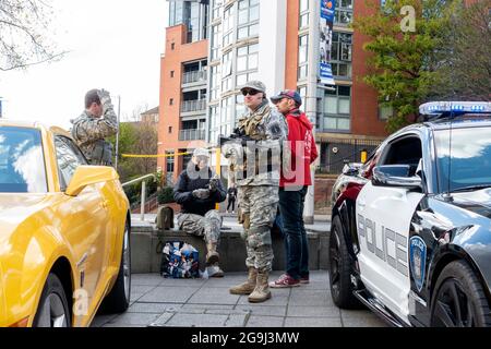 Auto dal film Transformers in mostra ad un convegno Foto Stock