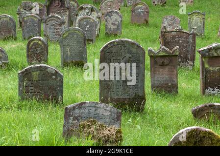 Lapidi, di fronte alla brocca di Levite presso lo storico cimitero ebraico, istituito nel 1682, ultima sepoltura 1941, Schmieheim, Baden-Wuerttemberg, Germania Foto Stock