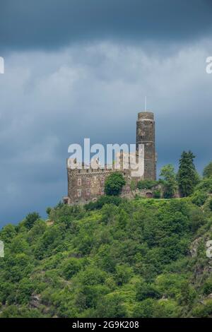 Castello Maus si affaccia sul fiume Reno, patrimonio mondiale dell'UNESCO valle del Reno Midle, Germania Foto Stock