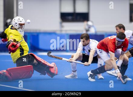 Giappone. 27 luglio 2021. Tokyo Tokio, 27.07.2021, Giappone, Giochi Olimpici Hockey PAYNE Oliver (GB) vs. STAIB Constantin (GER) Deutschland - Inghilterra Germania - Gran Bretagna Olympische Spiele, 2020 2021 Foto Credit: Moritz Müller/Alamy Live News Foto Stock