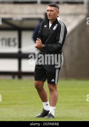 Prima vettura della squadra della città di Ipswich, Gary Roberts - Dartford contro Ipswich Town, Pre-Season friendly, Princes Park, Dartford, Regno Unito - 10 luglio 2021 Foto Stock