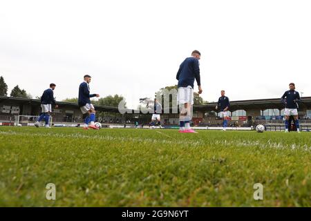 Ipswich Town Players Warm up - Dartford v Ipswich Town, Pre-Season friendly, Princes Park, Dartford, UK - 10 luglio 2021 Foto Stock