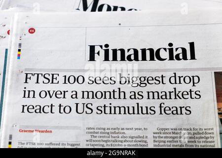 Sezione finanziaria giornale Guardian titolo "FTSE 100 vede il calo più grande in oltre un mese, come i mercati reagiscono alle paure degli stimoli statunitensi" 18 giugno 2021 Londra Foto Stock