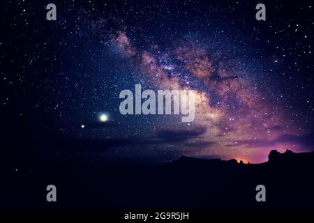 Milky Way Galaxy sopra Arches National Park Foto Stock