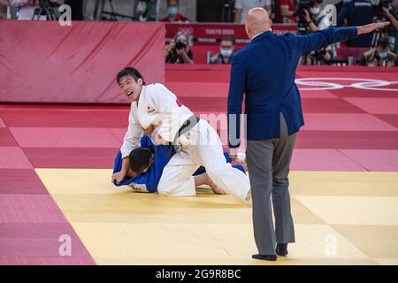 Tokyo, Giappone. 27 luglio 2021. Takanori NAGASE (JPN) celebra la sua vittoria nella lotta per la medaglia d'oro contro Saeid MOLLAEI (MGL); JUDO, donne fino a 63 kg, uomini fino a 81 kg, il 07/27/2021; Olimpiadi estive 2020, dal 23.07. - 08.08.2021 a Tokyo/Giappone. Credit: dpa/Alamy Live News Foto Stock