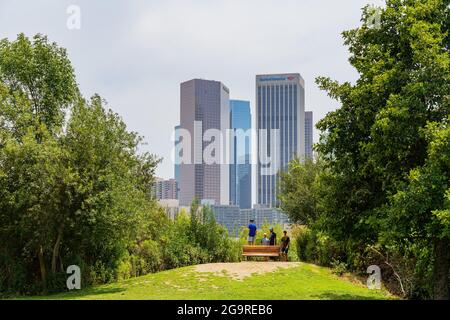 Los Angeles, 24 LUGLIO 2021 - Skyline visto dal Vista Hermosa Natural Park Foto Stock