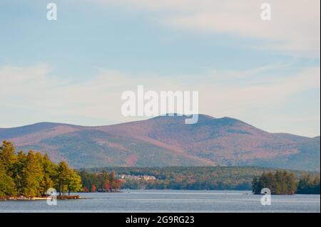 Vista sul lago Winnepesaukee da M/S Mount Washington, New Hampshire, USA Foto Stock