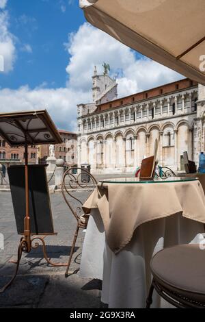 Bar ristorante vicino a San Michele in Foro a Lucca Foto Stock