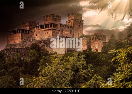 Italia Emilia Romagna Castello di Torrechiara Foto Stock