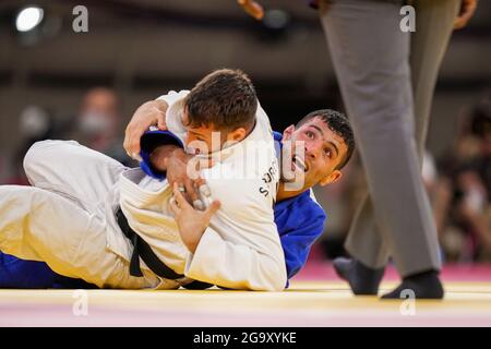 TOKYO, GIAPPONE - LUGLIO 27: Saeid Mollaei di Mongolia, Tato Grisalashvili di Georia in competizione su uomini -81 kg durante i Giochi Olimpici di Tokyo 2020 al Nippon Budokan il 27 luglio 2021 a Tokyo, Giappone (Foto di Yannick Verhoeven/Orange Pictures) NOCNSF Foto Stock