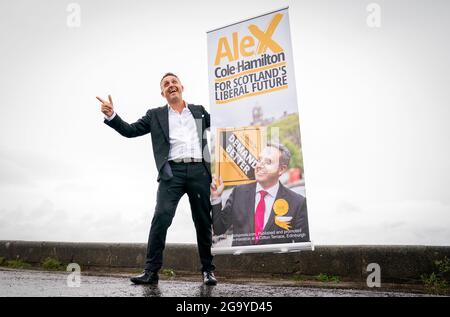 MSP per Edinburgh West, Alex Cole-Hamilton annuncia la sua candidatura ad essere il prossimo leader dei liberaldemocratici scozzesi, al Boardwalk Beach Club di Edimburgo. Data immagine: Mercoledì 28 luglio 2021. Foto Stock